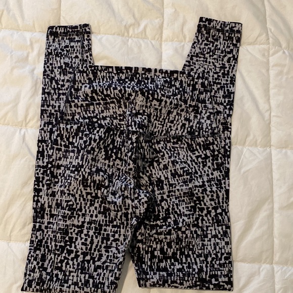 Lululemon Align Tights / high rise - Size 4 - Picture 2 of 3
